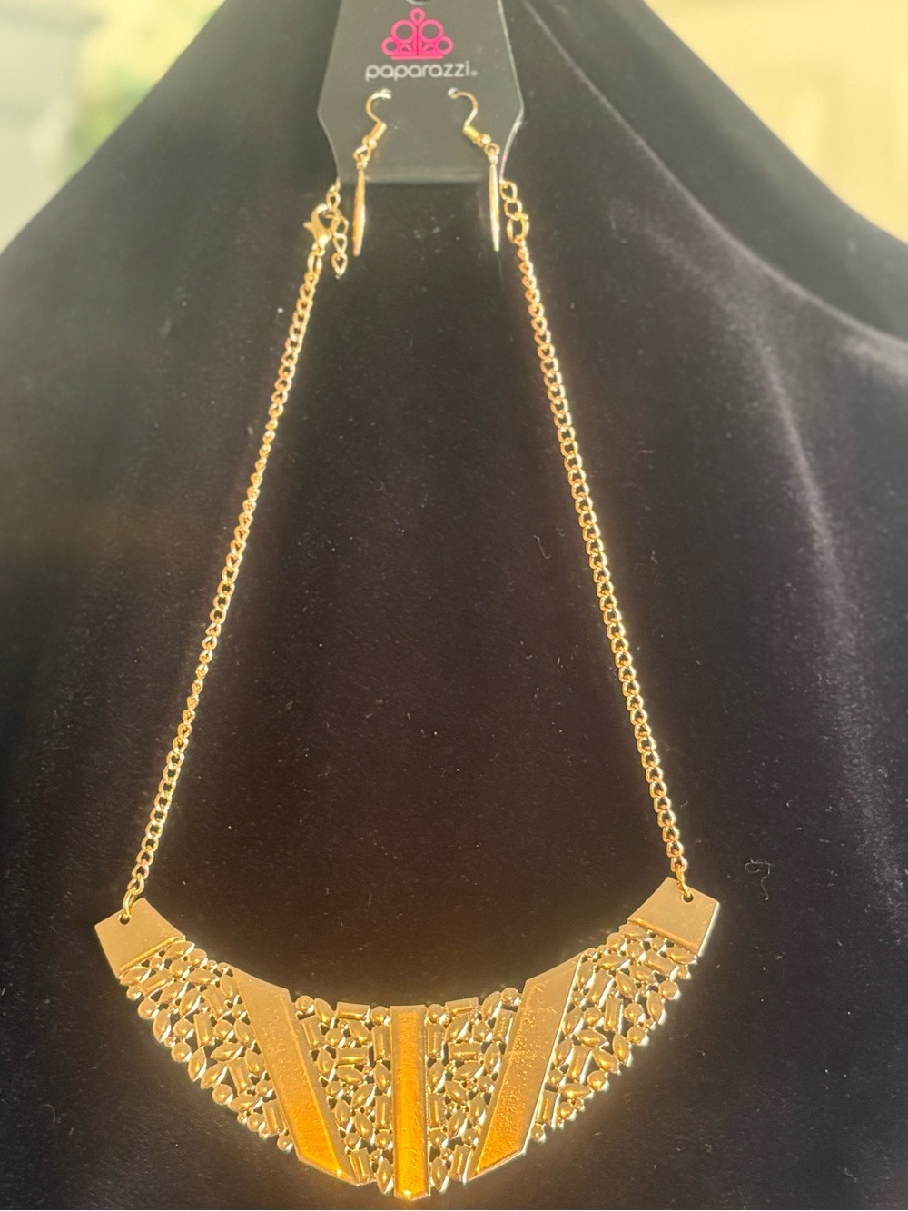 paparazzi Gold tone Textured Geo Bib Necklace
